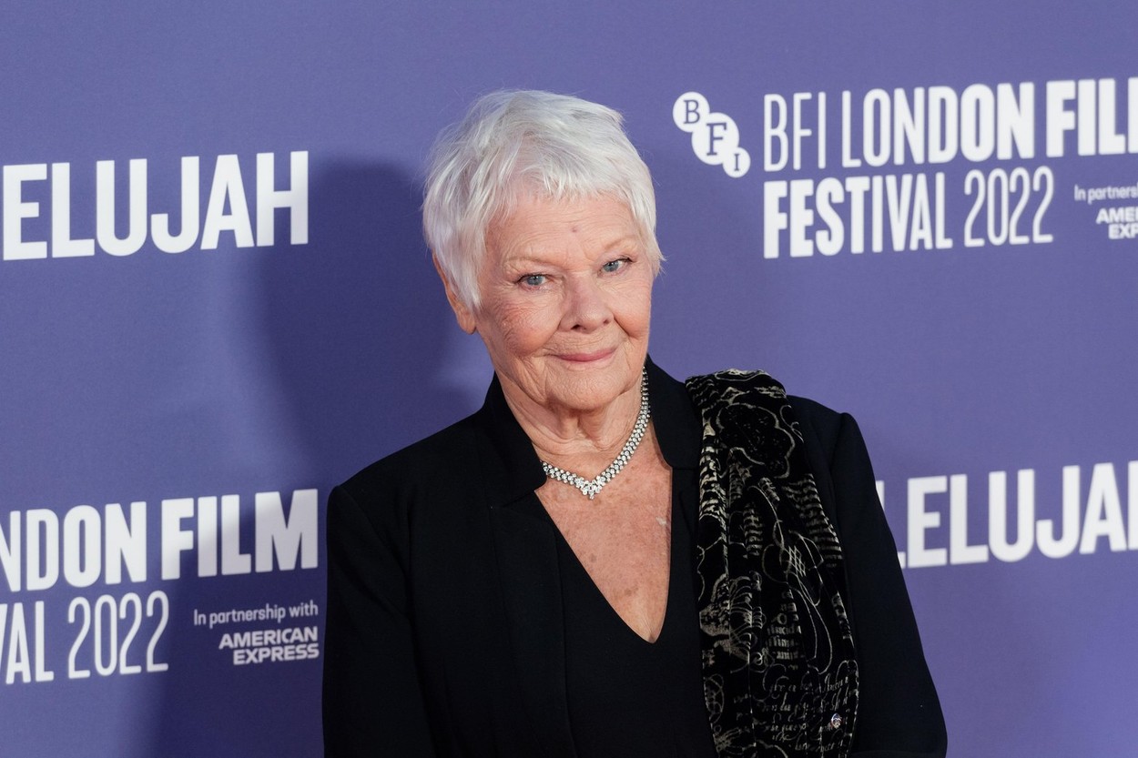 JUDI DENCH spune că actoria „a devenit imposibilă” pe fondul pierderii vederii: „Trebuie să găsesc o mașină care să mă învețe replicile”