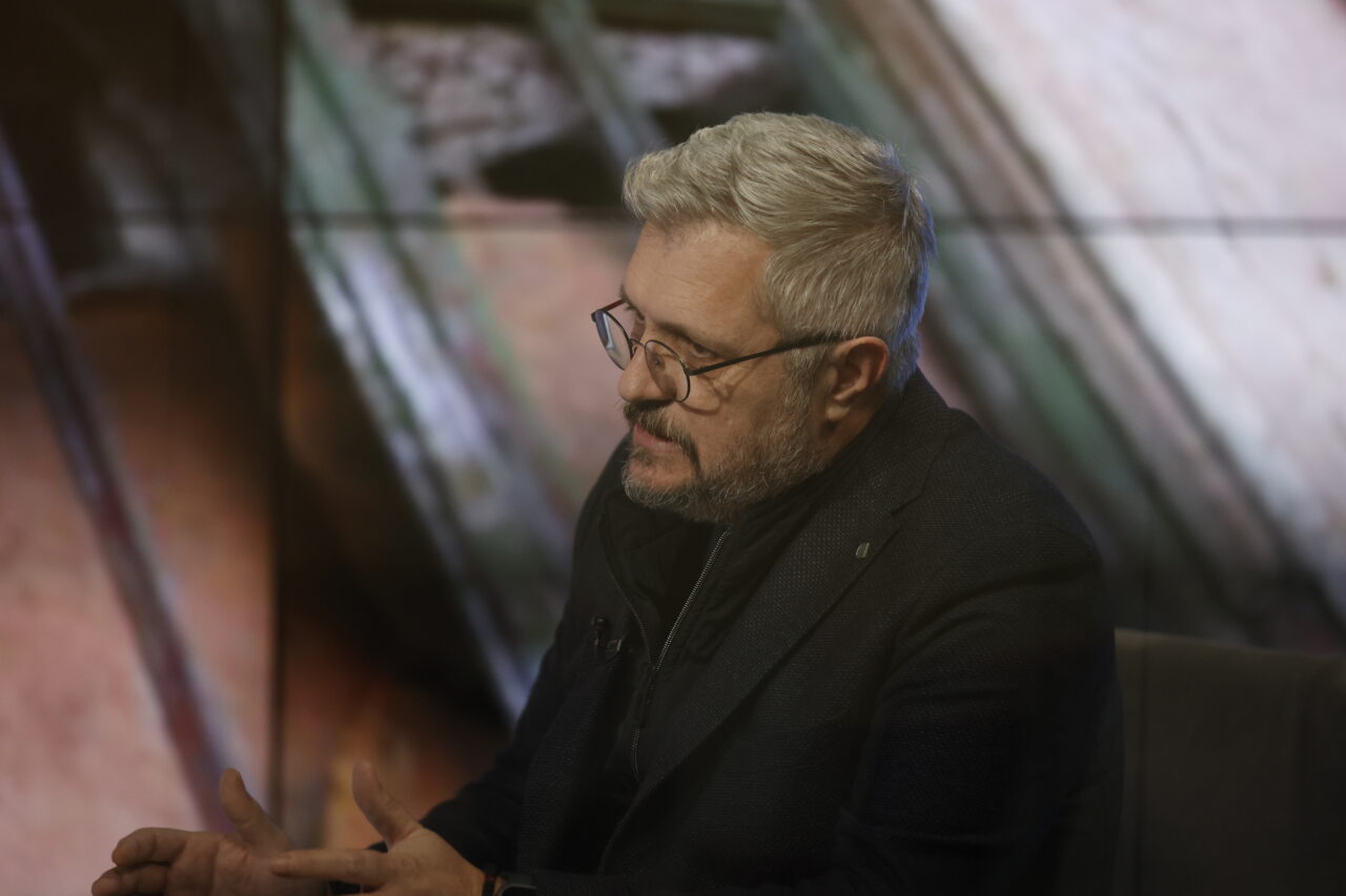 EXCLUSIV VIDEO | Planșeul de la Piața Unirii riscă să se prăbușească. Paul Racoviță: „Imaginile din interior sunt departe de a fi liniștitoare. Pe o zonă mare, capacitatea de rezistență e depășită”