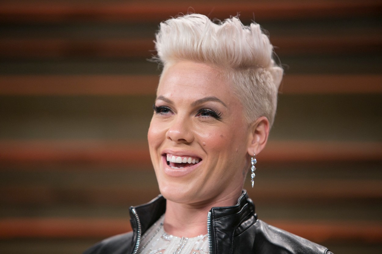P!NK celebrează „dezordinea vieții” cu noul ei album TRUSTFALL