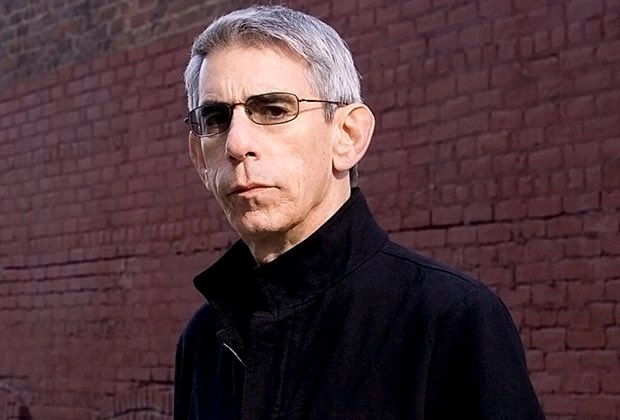 A murit Richard Belzer, actorul care a interpretat rolul detectivului Munch din serialul „Law and Order”. Avea 78 de ani