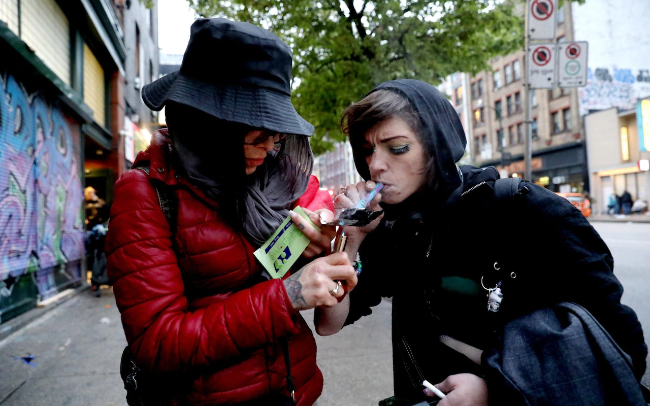 Heroina și cocaina, de acum, legale în Vancouver! Care este scopul acestui experiment