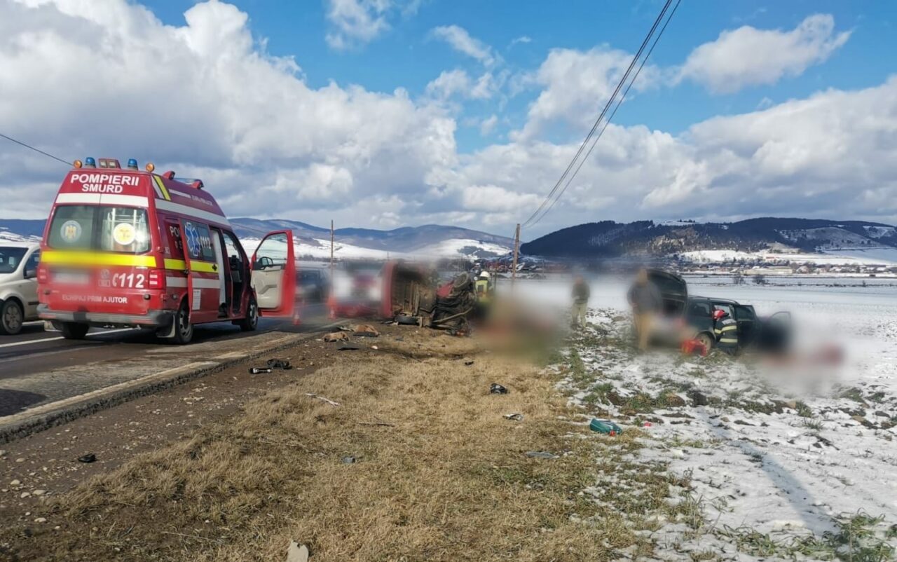 O tânără de 18 ani și o femeie au murit într-un accident produs în Covasna