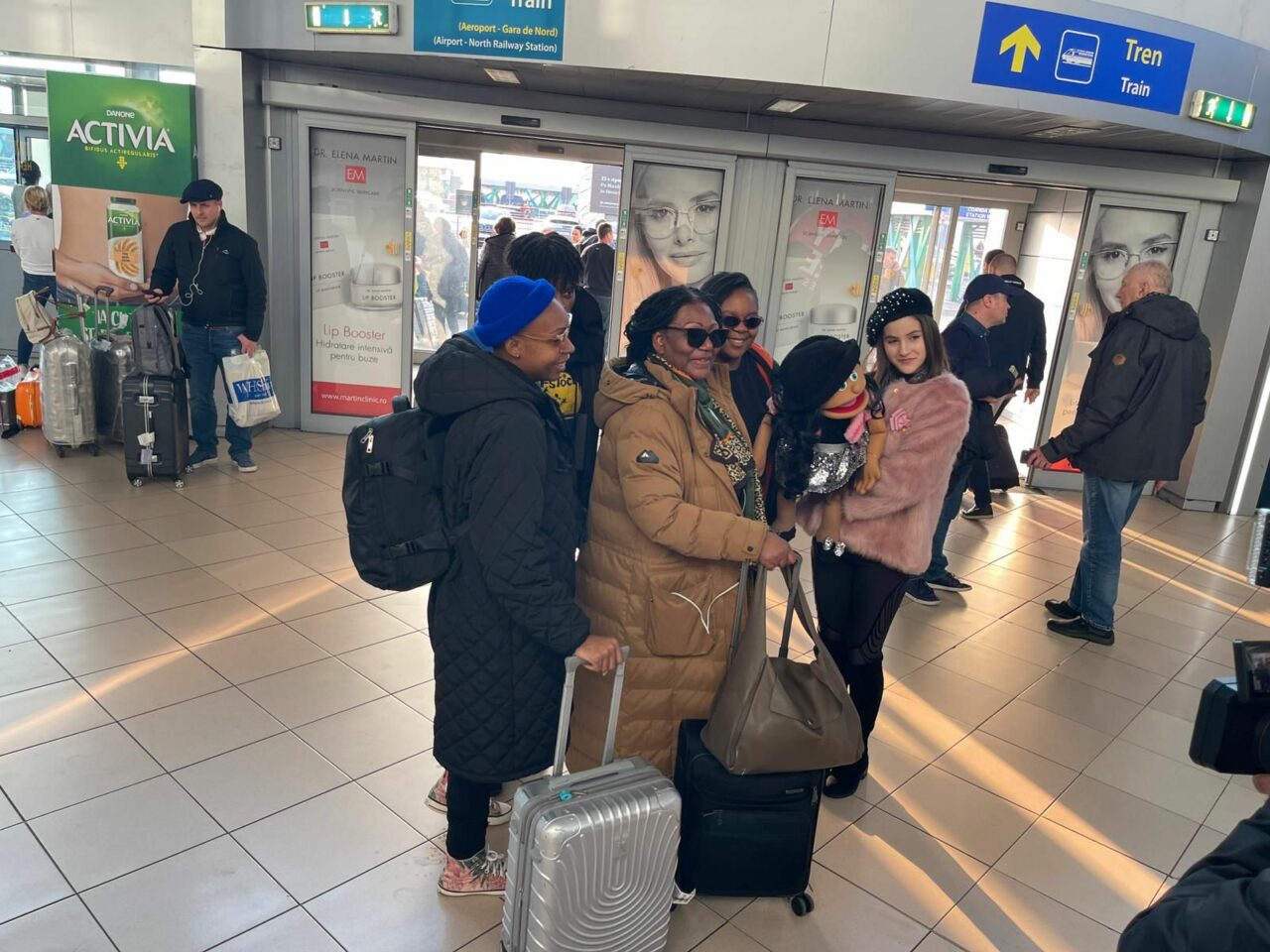 IMAGINI EXCLUSIVE. Liz Mitchell, vocea originală a formaţiei BONEY M., a ajuns la București, unde va susține, sâmbătă, un concert la Sala Palatului