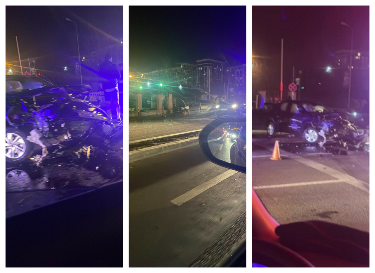 FOTO | Accident rutier pe Șoseaua Pipera. Două mașini s-au ciocnit, lângă sediul DRPCIV