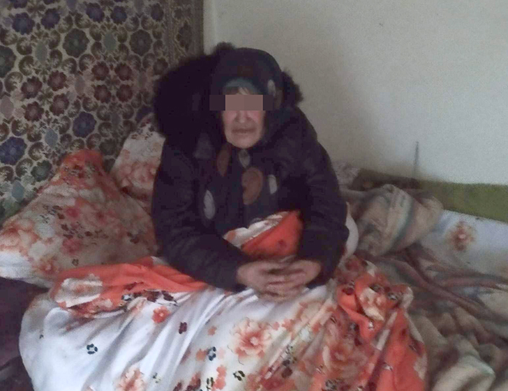 Bătrâna imobilizată la pat din Vaslui, BĂTUTĂ și udată cu apă ca să moară de frig, a trecut din nou prin același coșmar! Agresorul a fost lăsat în libertate