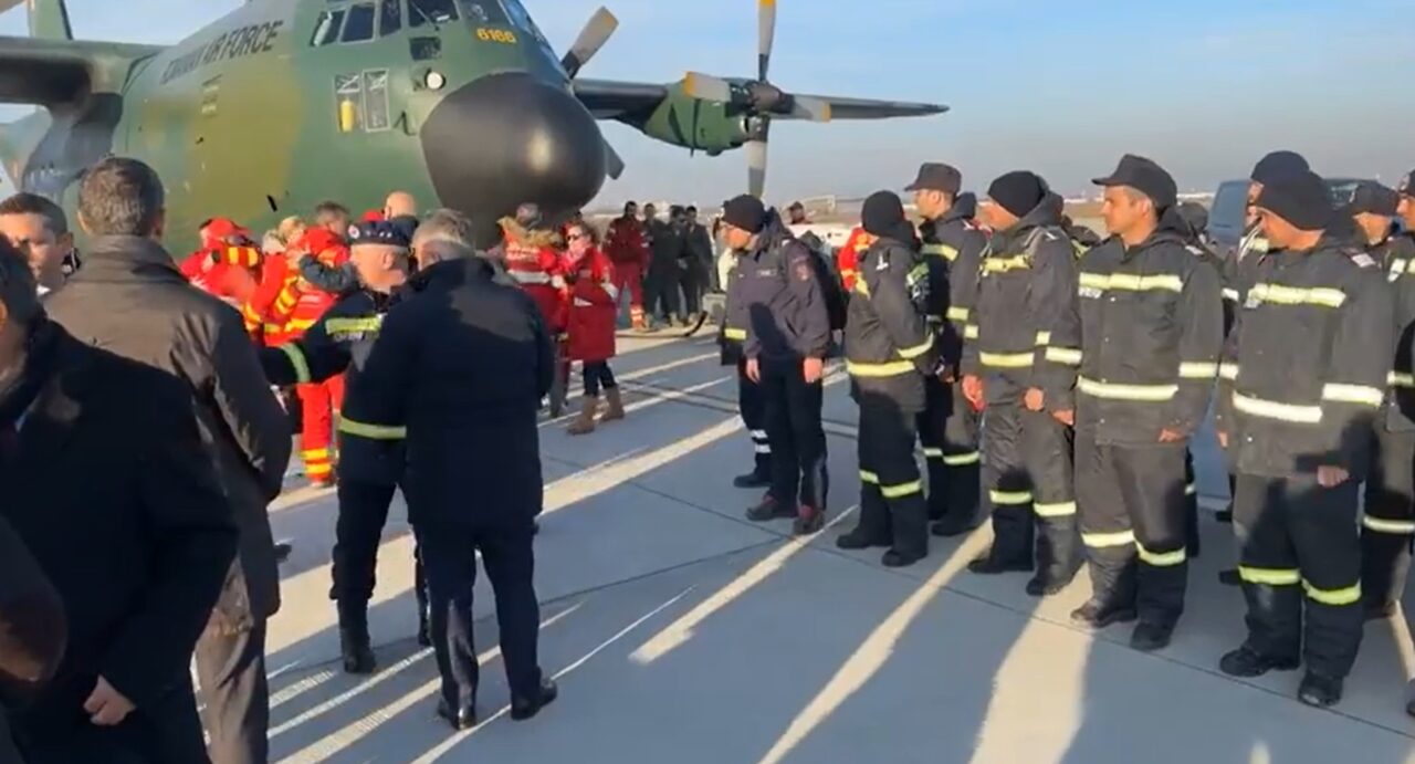 VIDEO. A doua echipă de SALVATORI români din Turcia s-a întors vineri în ţară