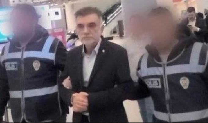 VIDEO | Dezvoltatorul Renaissance Residence, complexul rezidențial de lux distrus de cutremurul din Turcia, a fost reținut
