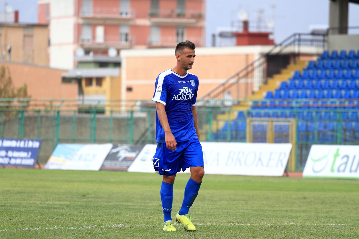 Un fotbalist român a fost condamnat la șase ani de închisoare în Italia. Acuzațiile sunt absolut halucinante