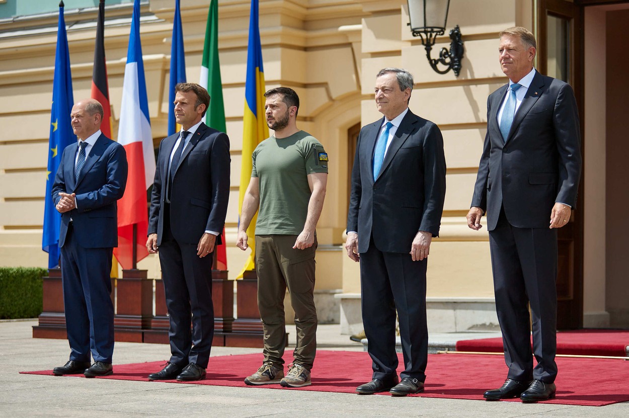 Cod vestimentar – oficialii europeni care vin la summitul de la Kiev, sfătuți să nu poarte ”verde sau kaki”
