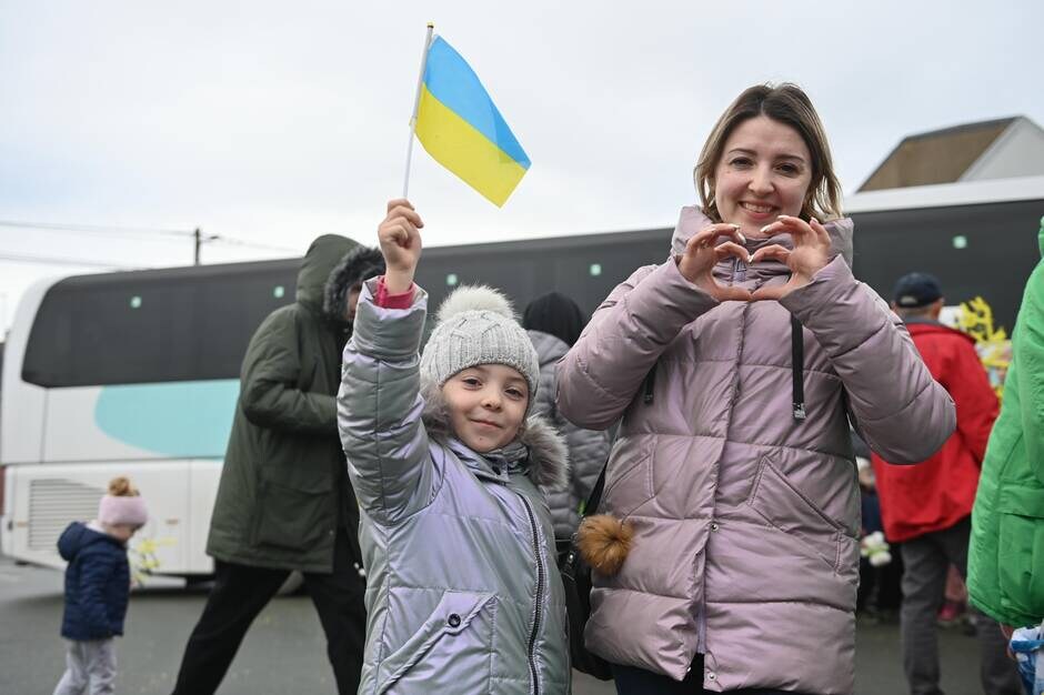 De când Rusia a invadat Ucraina, Franța a cheltuit aproape 500 de milioane de euro pentru REFUGIAȚII primiți. Câți bani a decontat România