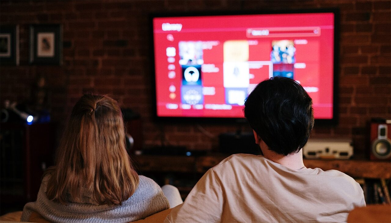 Aceste televizoare vor fi INTERZISE începând cu 1 martie 2023. Mulți români le au acasă