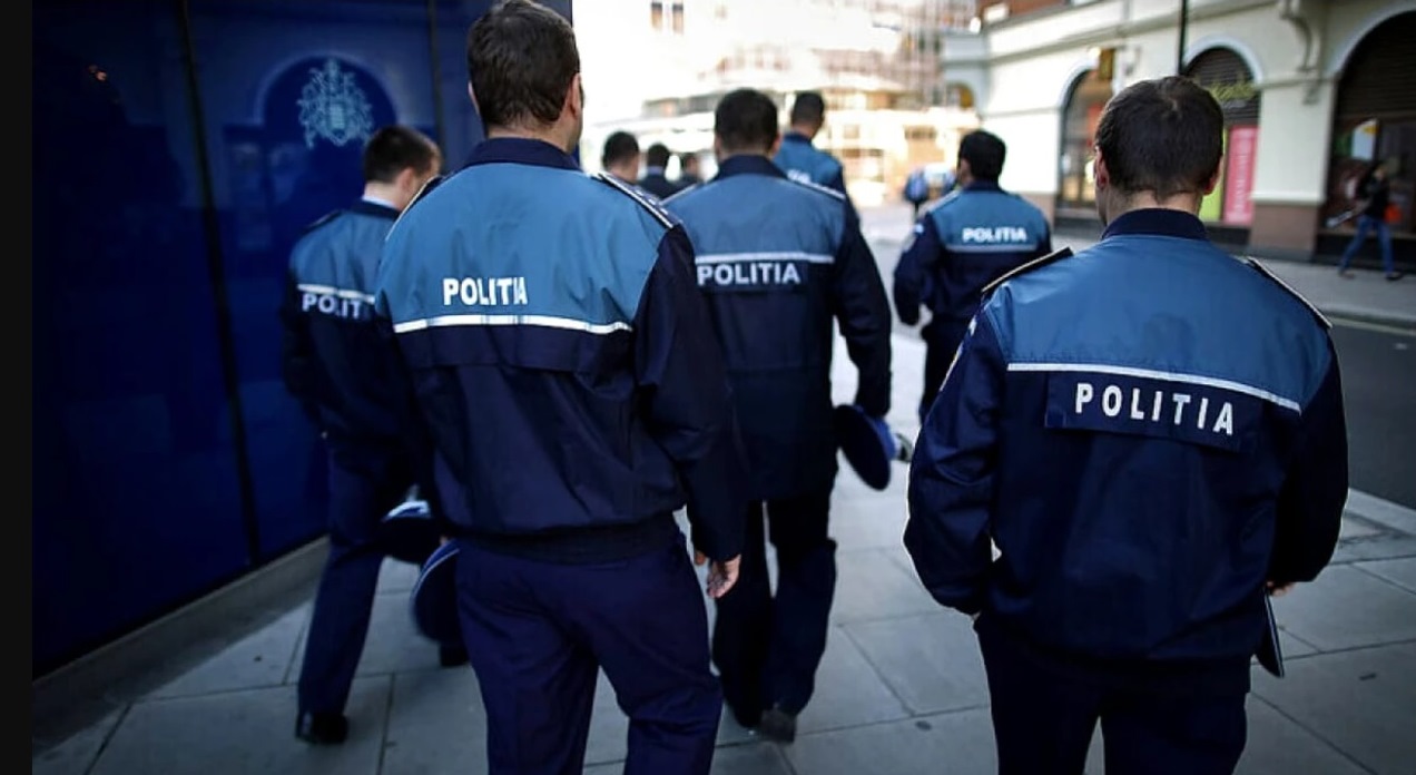 Polițiști de la Rutieră și Înmatriculări, reținuți la Brașov
