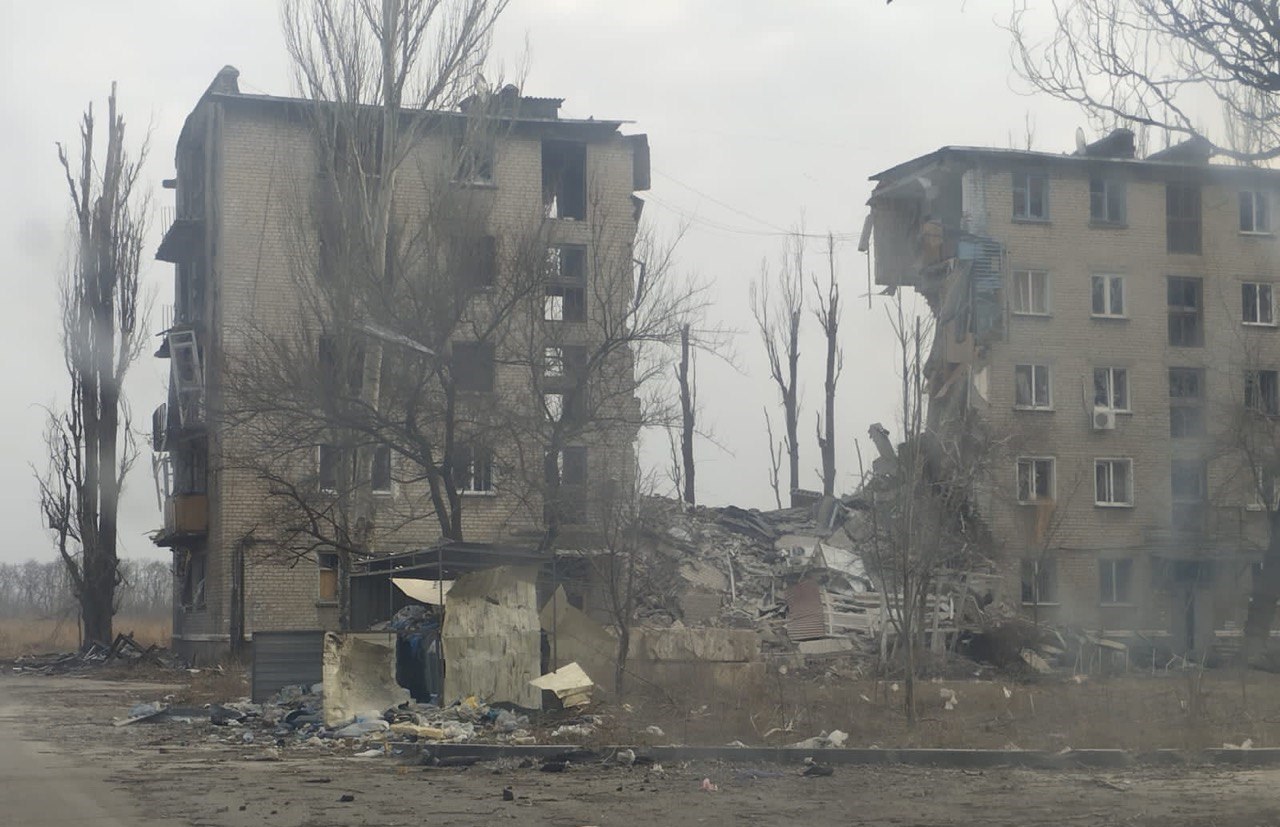 RĂZBOI ÎN UCRAINA. Bombardamentele rușilor au transformat Avdiivka într-un oraș post-apocaliptic (Galerie FOTO)