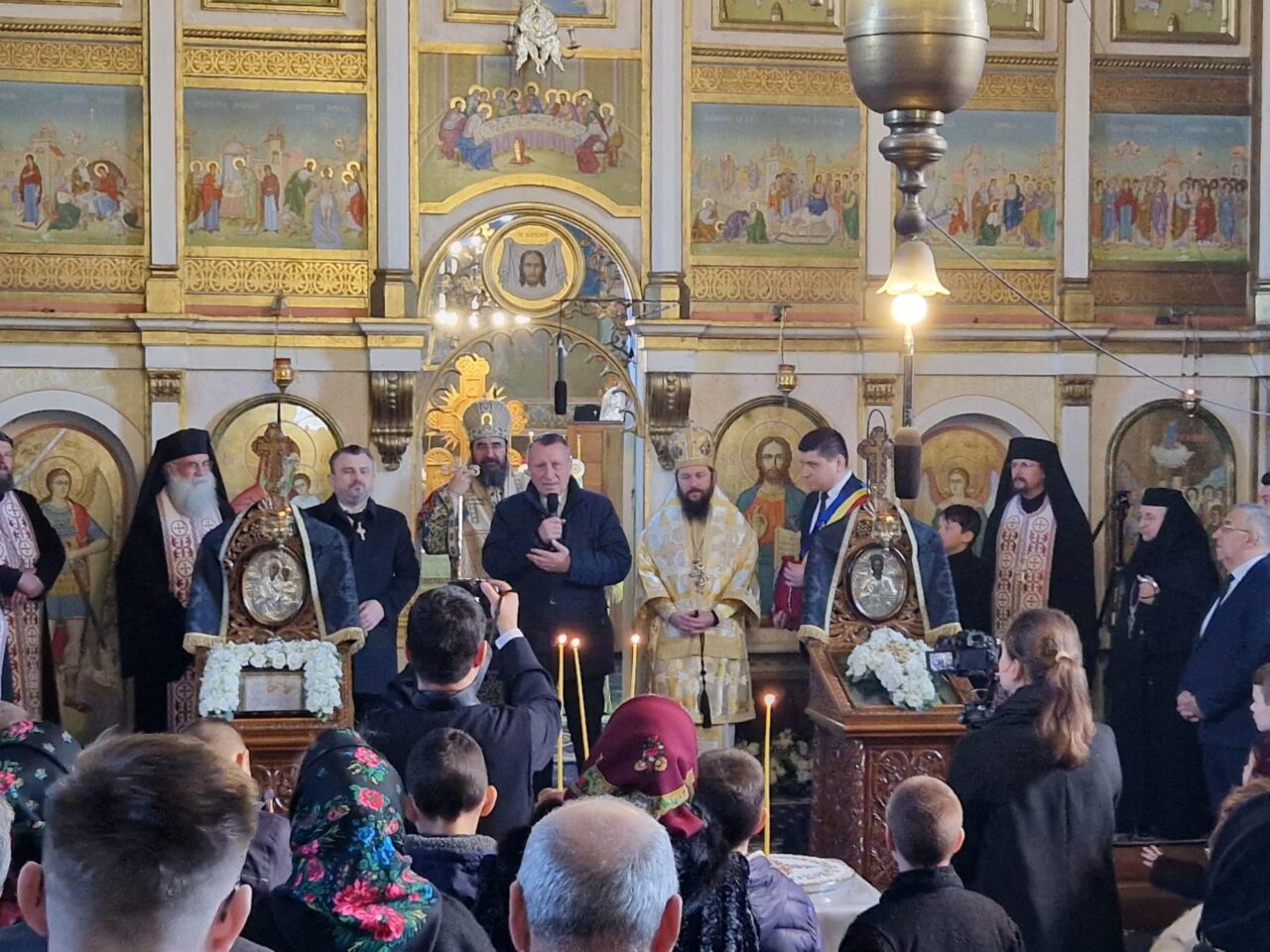 Paul Stănescu, la Cernăuți: „Locurile de odihnă ale înaintaşilor noştri sunt monumente ale românismului şi trebuie PROTEJATE şi reabilitate”