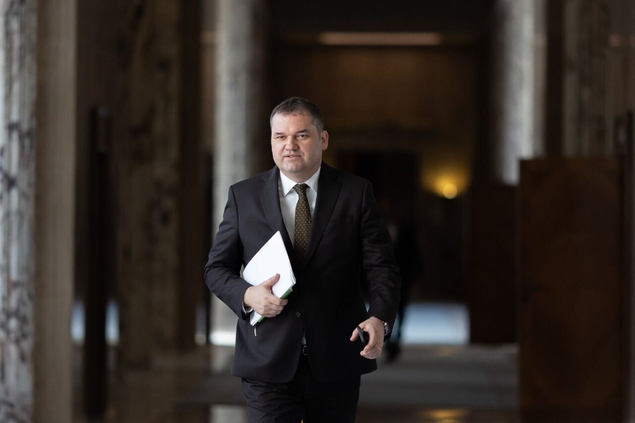 Ministerul Dezvoltării, CONTRACTE de 200 milioane lei pentru consolidare seismică și renovare energetică