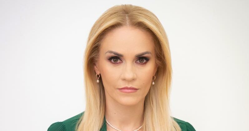 Gabriela Firea intervine în scandalul folosirii simbolului Ungariei mari la meciurile de fotbal: ”Steagul nu are ce căuta pe stadioane”