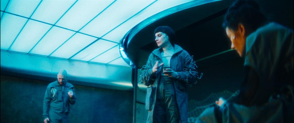 Premieră la Teatrul EXCELSIOR | Regizorul Bobi Pricop, despre o călătorie fascinantă  pe ”Solaris”: ”Devenim și noi vizitatori ai planetei, nu doar observatori”