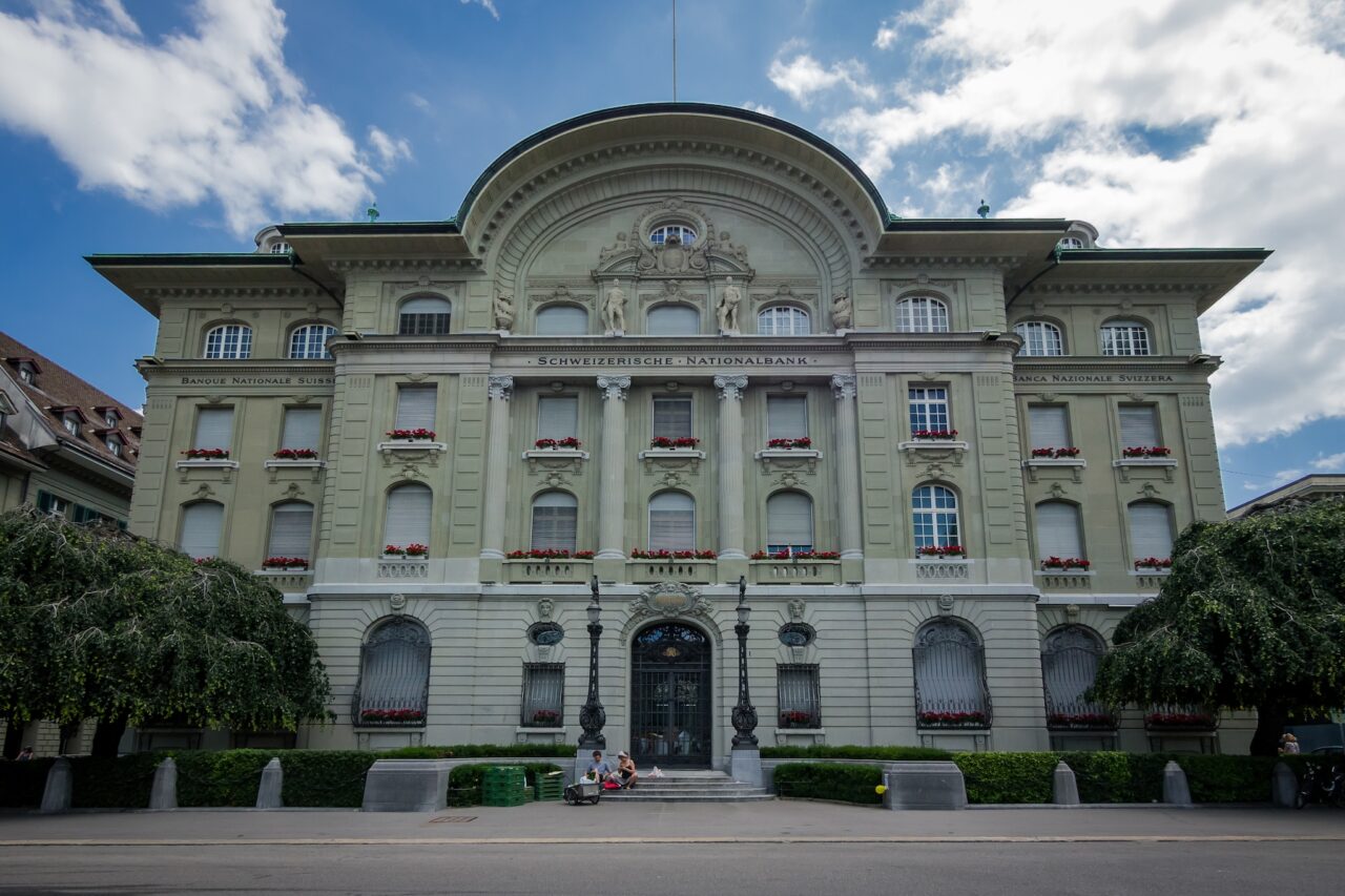 Banca Naţională a Elveţiei, decizie majoră luată după turbulenţele înregistrate la Credit Suisse. SE RESIMTE puternic în piața bancară