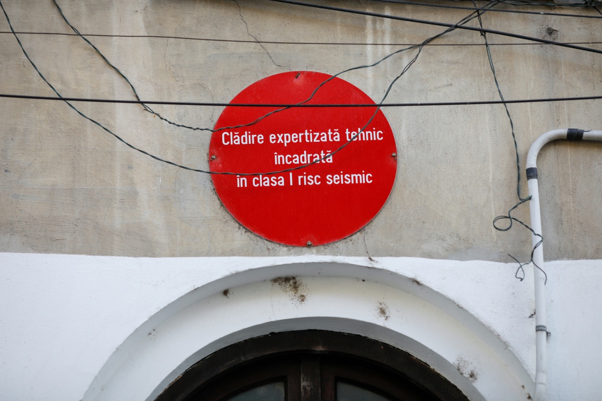 Specialiștii în Fizica Pământului REEVALUEAZĂ riscul seismic în regiunea Olteniei, unde au avut loc 2150 de cutremure în ultimele două luni