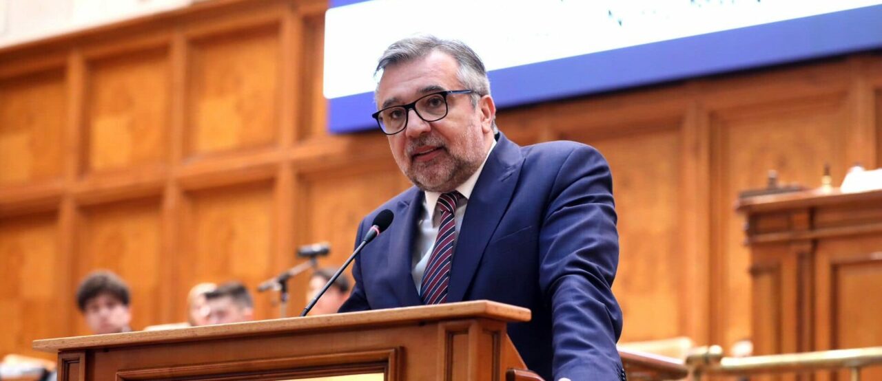 Lucian Romaşcanu despre SERVICIUL MILITAR voluntar: Acele patru luni vor juca un rol extrem de important în educația tinerei generații