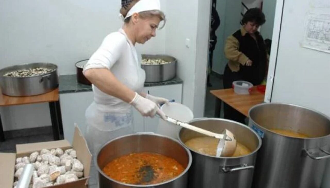 IREAL! Ce a mâncat un tânăr din Cluj-Napoca, de 112 lei, la Cantina Mitropoliei