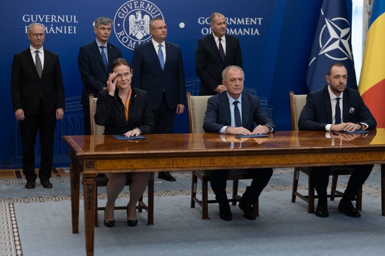 Șefii Transgaz, OMV Petrom și Romgaz au semnat contractul prin care concesionarii Neptun Deep își rezervă capacitate pe conducta din zona Tuzla