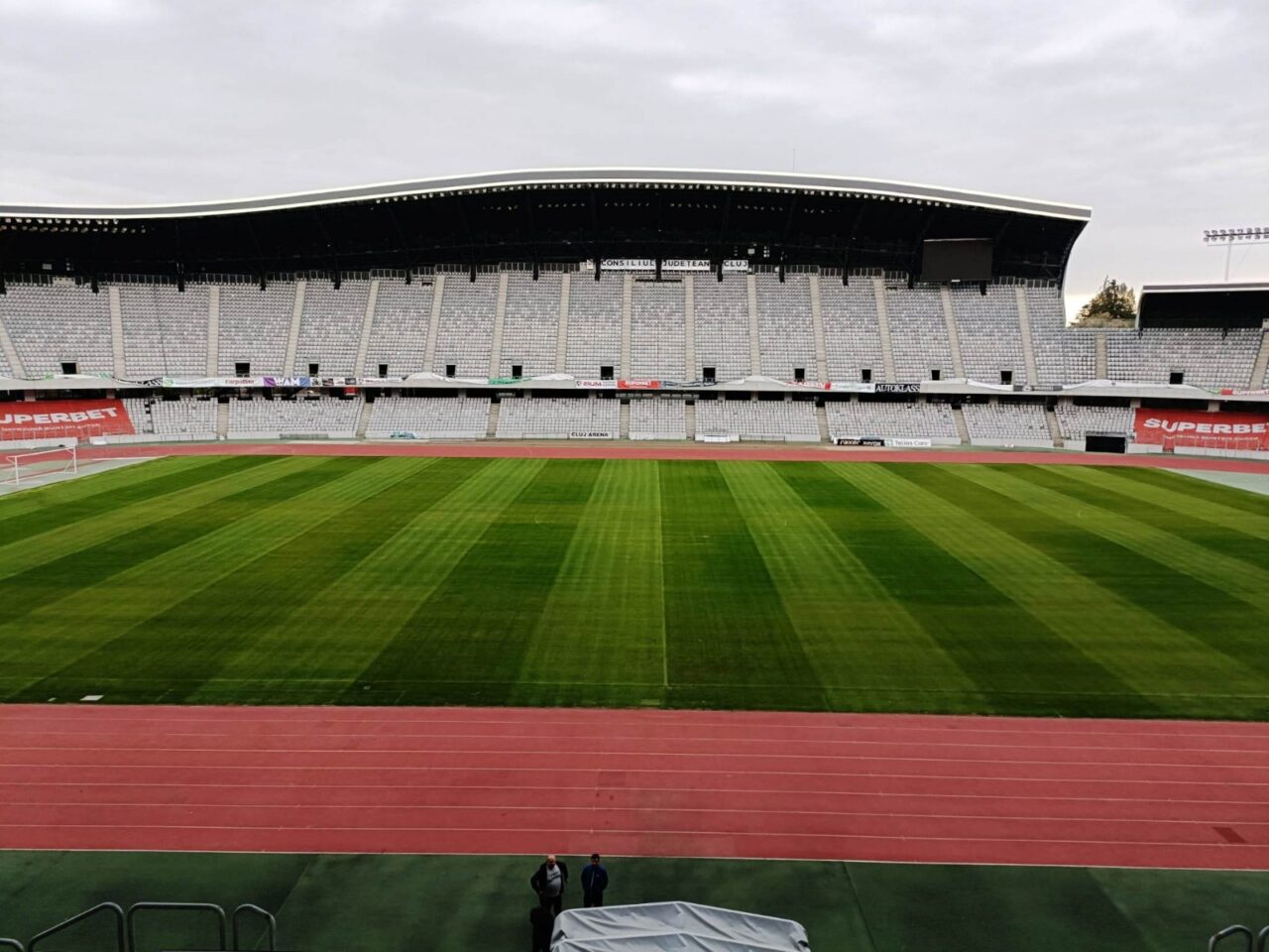 Reguli noi pe stadionul unde se organizează Untold: „Cine strică gazonul, să îl înlocuiască”