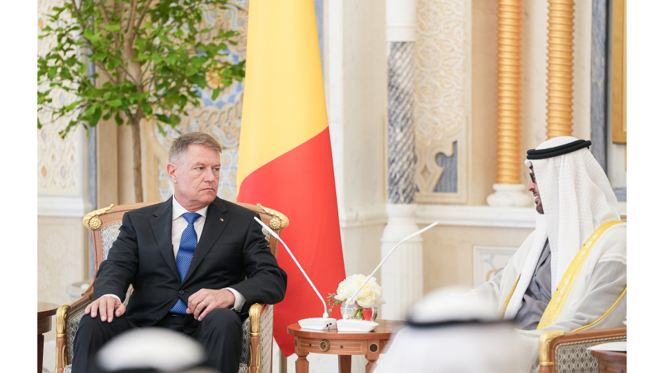 Klaus Iohannis, VIZITĂ în Emiratele Arabe Unite. A fost primit de Șeicul Mohamed bin Zayed Al Nahyan. Ce i-a propus președintele României