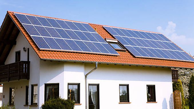 Programul Casa Verde Fotovoltaice, lansat pe regiuni. Ministrul Mediului: „Bugetul triplat este iarăşi un pas înainte”