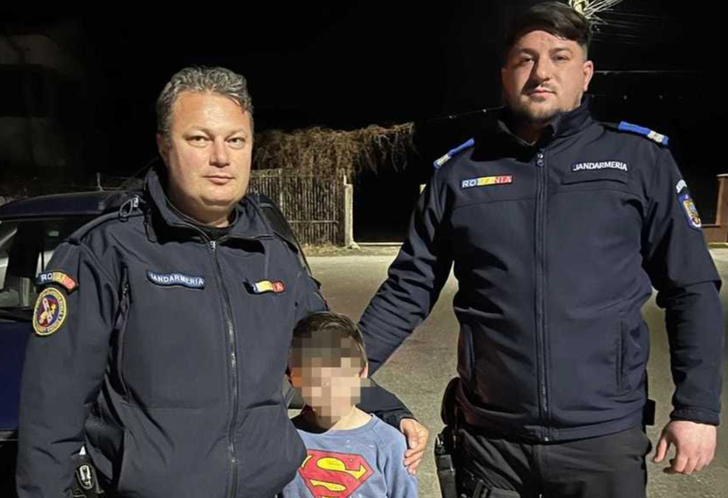 Motivul pentru care un băiat de 8 ani din Craiova A FUGIT de acasă. Jandarmii l-au găsit și au aflat totul