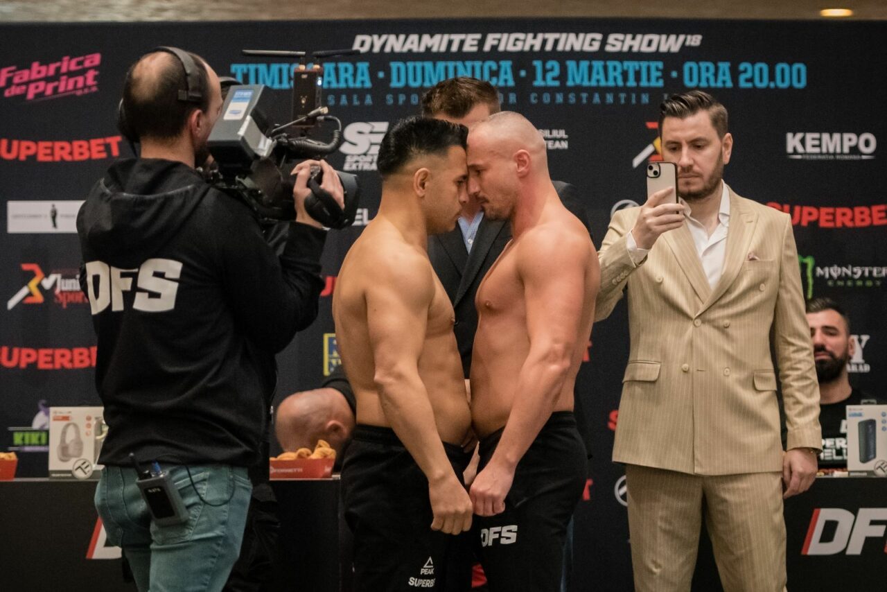 Cântarul oficial la Gala Dynamite Fighting Show s-a desfășurat la mall! Gala de duminică seara de la Timioara se desfășoara cu casa închisă | GALERIE FOTO