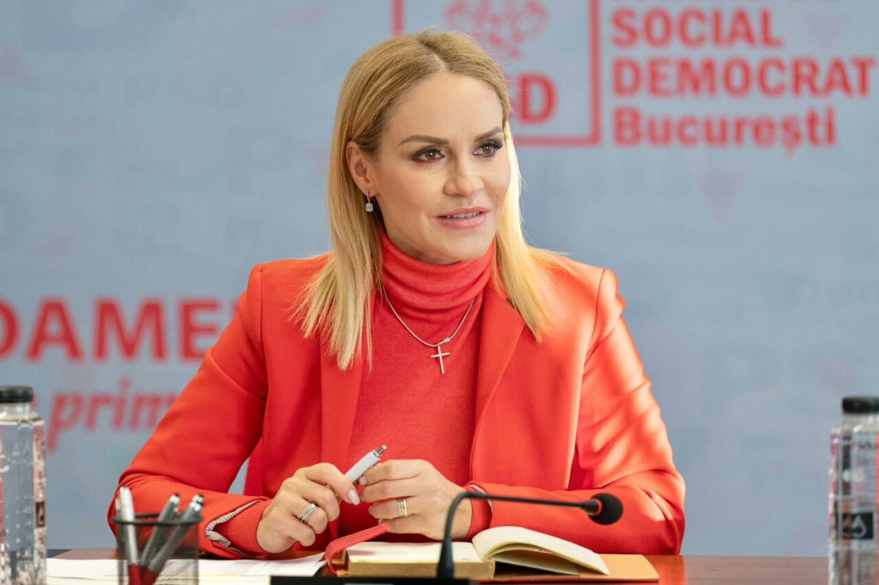Gabriela Firea: Șase din 10 români consideră că locul femeii e la CRATIȚĂ / Femeile din România sunt încă discriminate, izolate, plătite prost și dezavantajate
