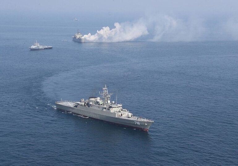 Activitate neobișnuită în Marea Neagră! Sunt prezente 20 de NAVE RUSEȘTI și un număr mare de unități ale flotei auxiliare