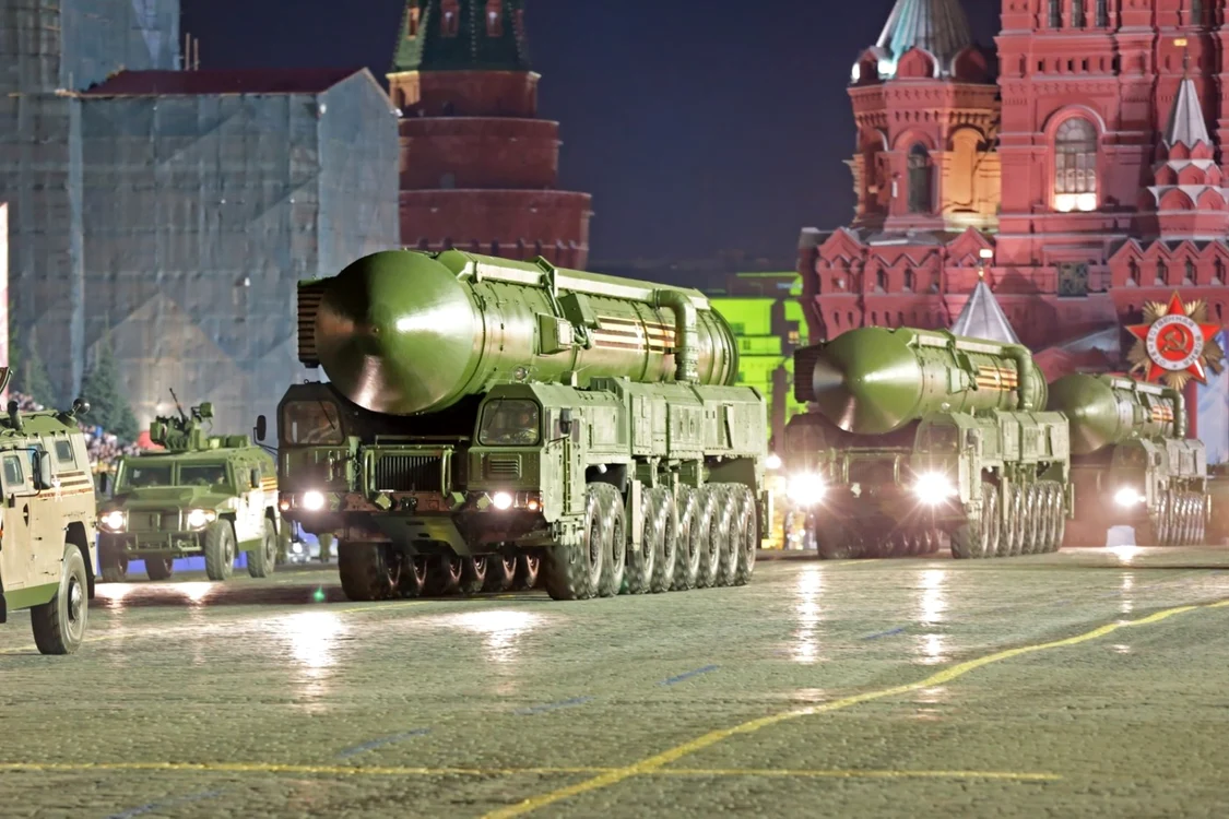 Vladimir Putin își mută ARMELE NUCLEARE în Belarus: „Avem deja staționate în Belarus 10 avioane capabile să..”