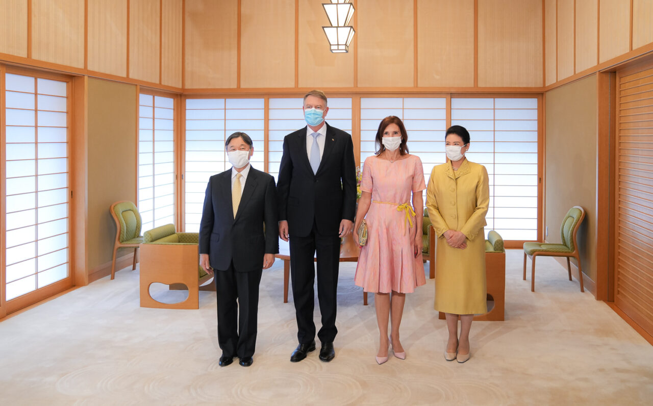 FOTO: Klaus Iohannis s-a întâlnit cu împăratul Japoniei la Palatul Imperial din Tokyo / Protocolul nipon interzice abordarea subiectelor politice