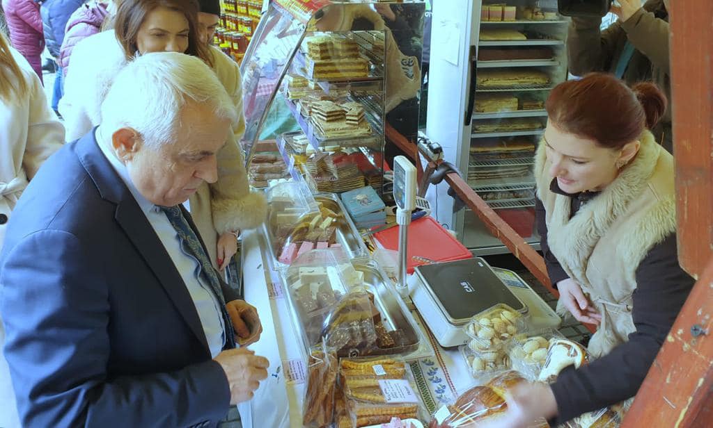 Petre Daea anunță scăderea prețurilor la ALIMENTE. Cum caută Ministerul Agriculturii să echilibreze piața