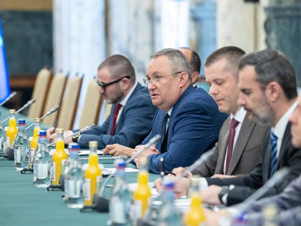 Premierul Nicolae Ciucă, ÎNTÂLNIRE cu reprezentanții Asociației Marilor Rețele Comerciale din România. Care a fost principala temă de discuție