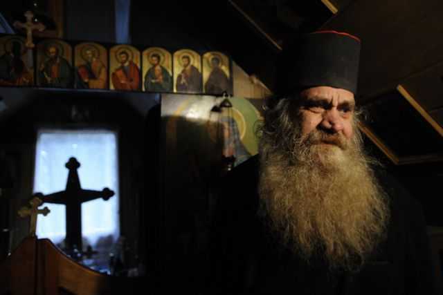 A MURIT „pustnicul zăpezii” din Brașov. Călugărul Ioan Onufrie a trecut la cele veșnice cu câteva zile înainte de a împlini 70 de ani