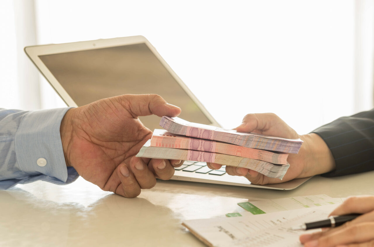 Veste bună pentru românii cu credite! IRCC a scăzut. Ce se întâmplă cu ratele