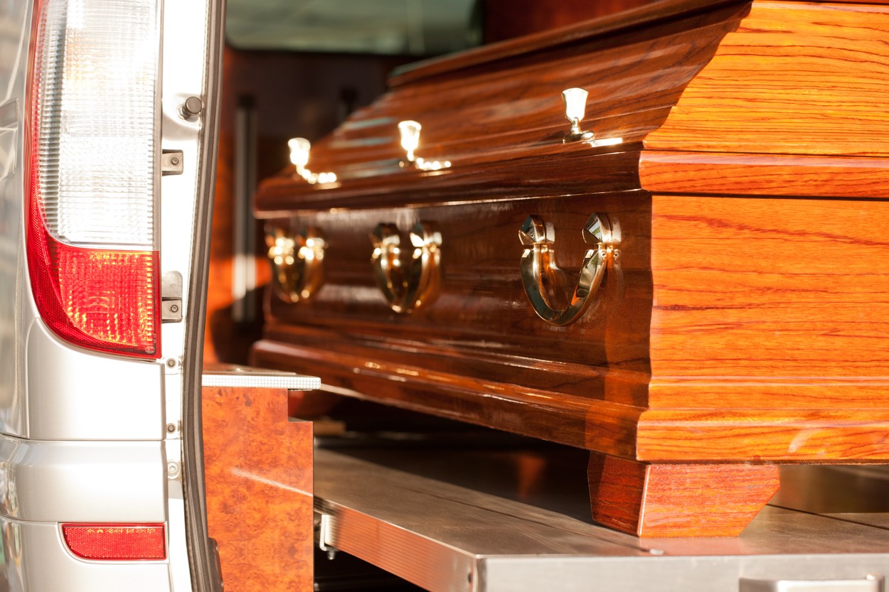 Un bărbat a stat timp de 13 ani în casă cu cadavrul MUMIFICAT al mamei sale. Cum a fost prins