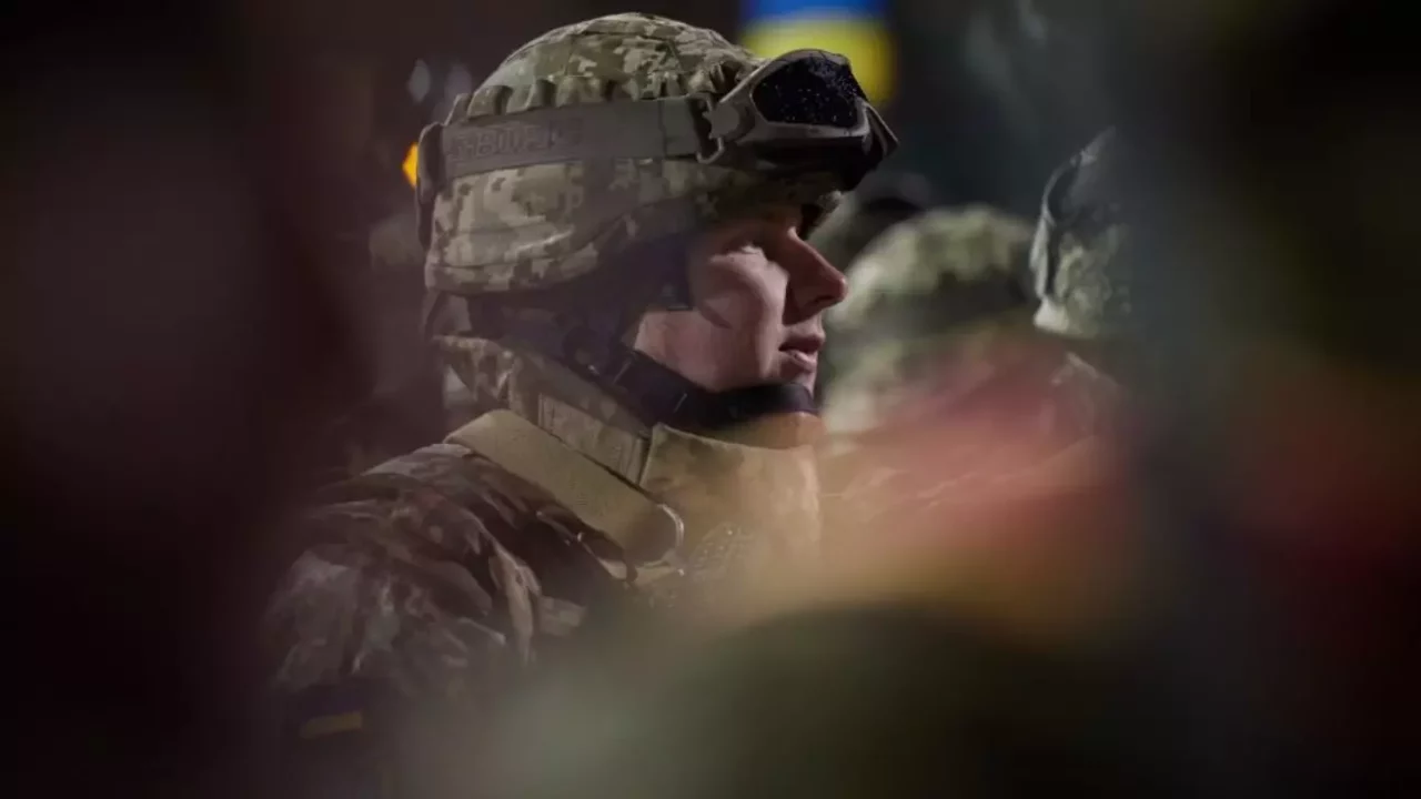 Letonia reintroduce serviciul militar obligatoriu. Vor fi RECRUTAȚI bărbații cu vârste între 18 și 27 de ani