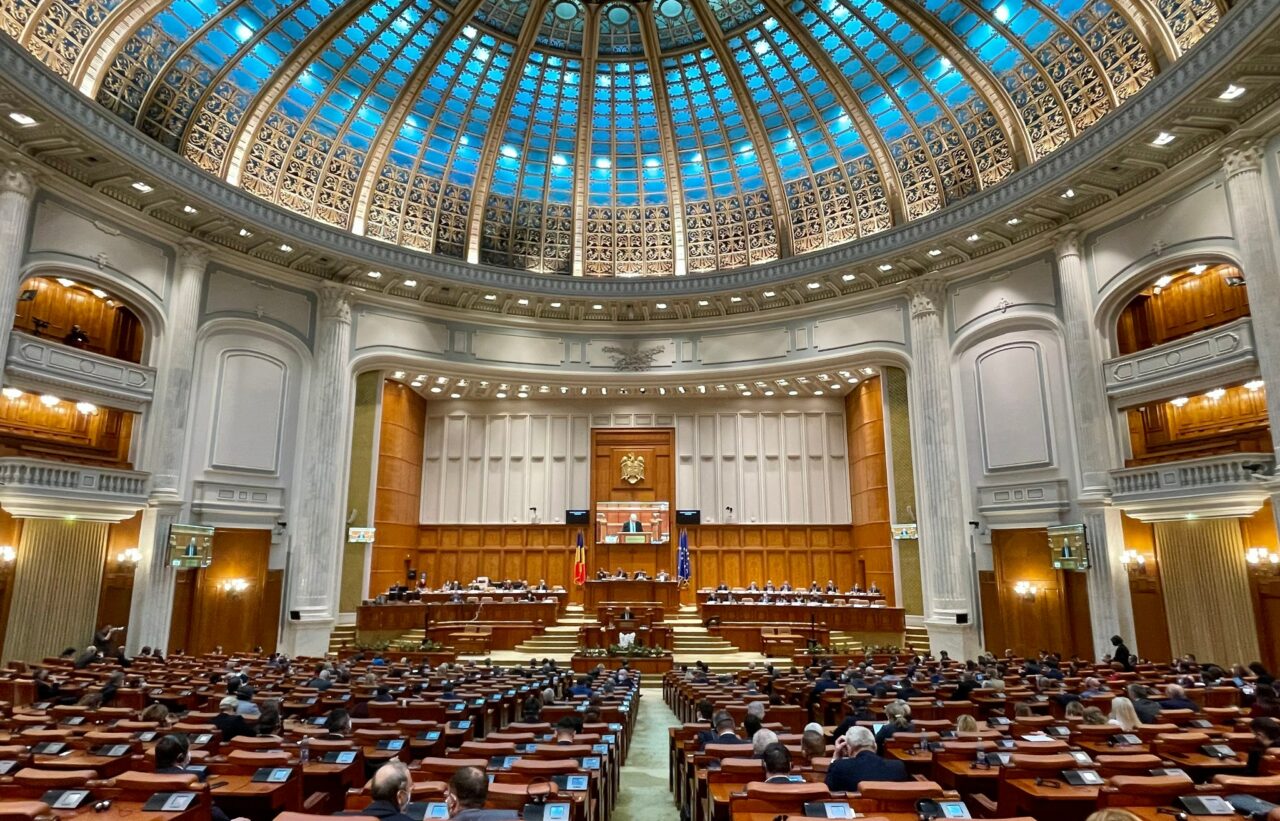 Pragul pentru ABUZ ÎN SERVICIU, eliminat de Parlament. Comisia juridică a Camerei Deputaților, vot favorabil propunerii Guvernului