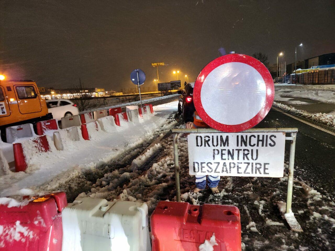Atenție, șoferi! Drumuri naționale ÎNCHISE din cauza zăpezii