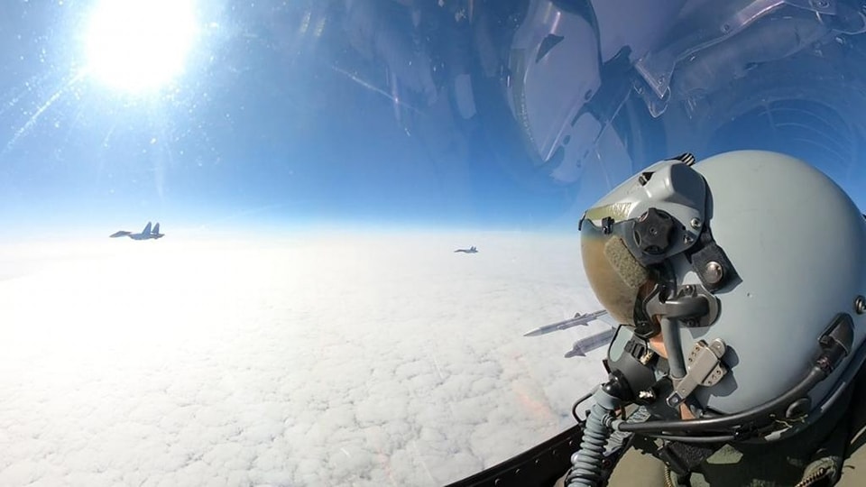 Două avioane ruseşti, interceptate de aeronave de vânătoare F-16 româneşti