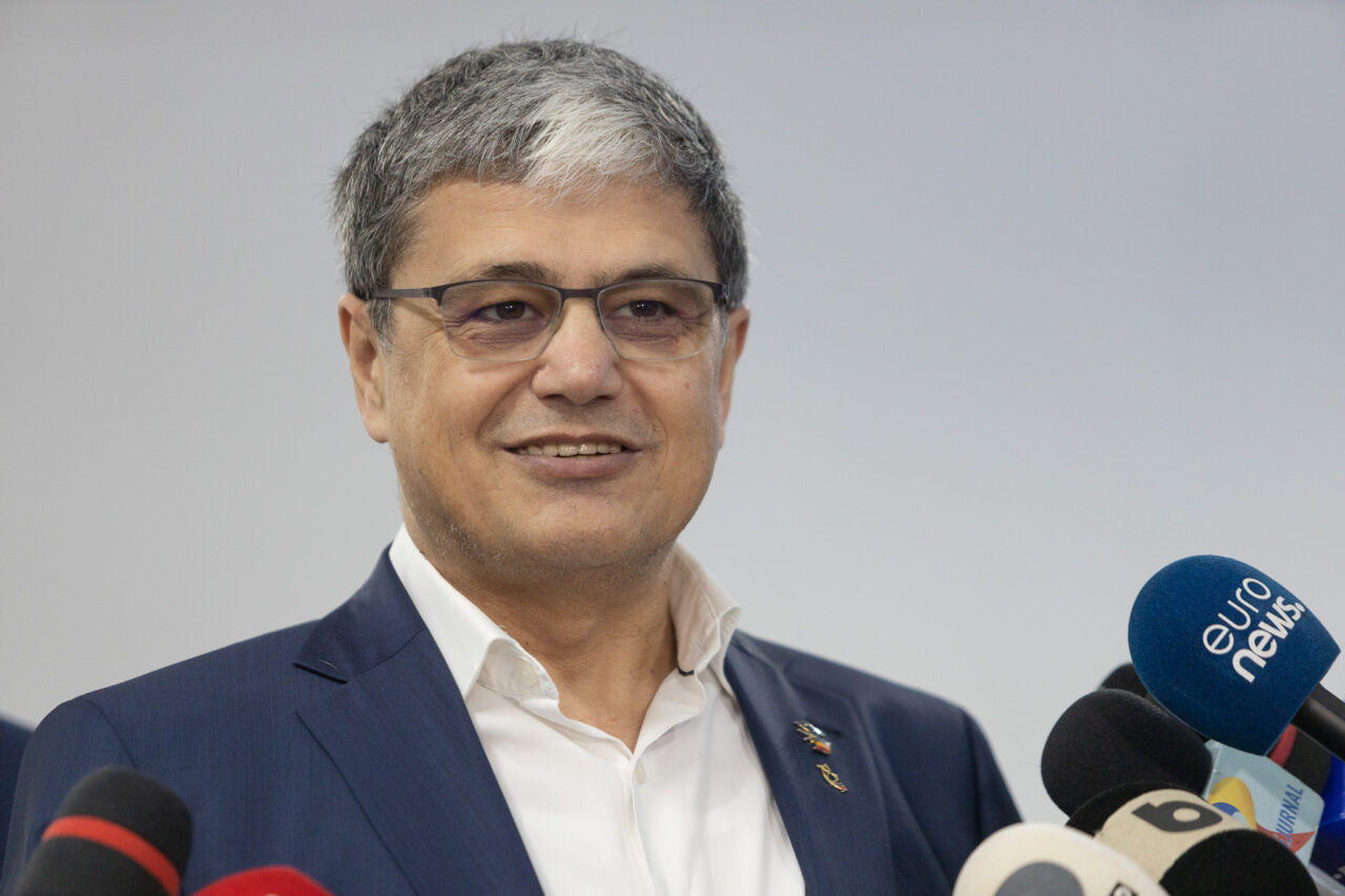 Marcel BOLOȘ, despre eventualele soluții pentru problemele legate de buget: „La muncă egală, salariu egal! Altfel, nu avem cum!”