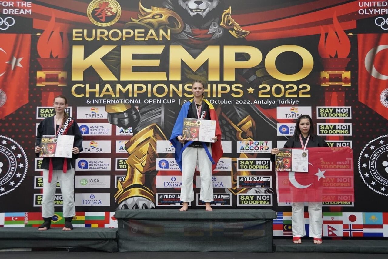 Surorile Mortal Kombat! Două românce se vor LUPTA pentru titlul mondial