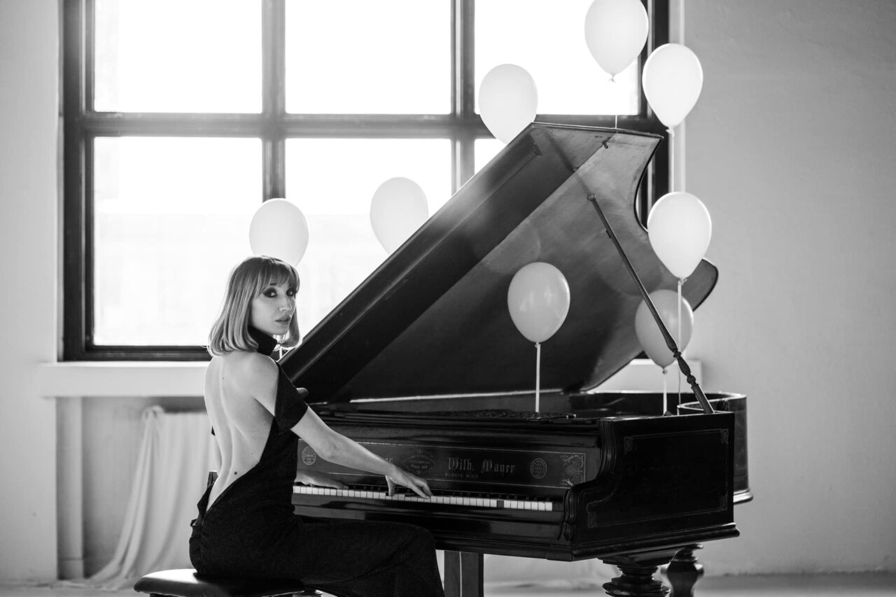Monica Odagiu a trecut peste traumele provocate de accidentul mortal în care a fost implicată: „Mă pot întoarce pe scenă, la ceea ce iubesc”