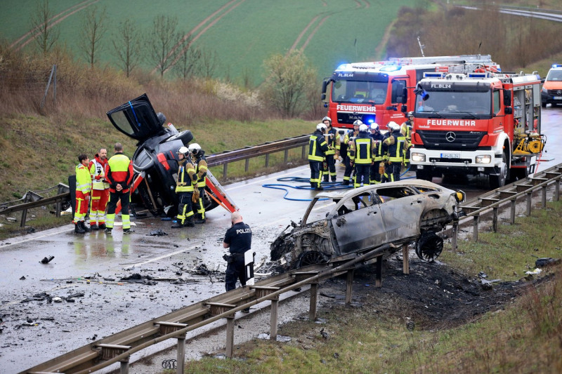 TRAGEDIE pe o șosea din Germania. Un șofer cu permisul de conducere anulat de 16 ani a ucis șapte persoane