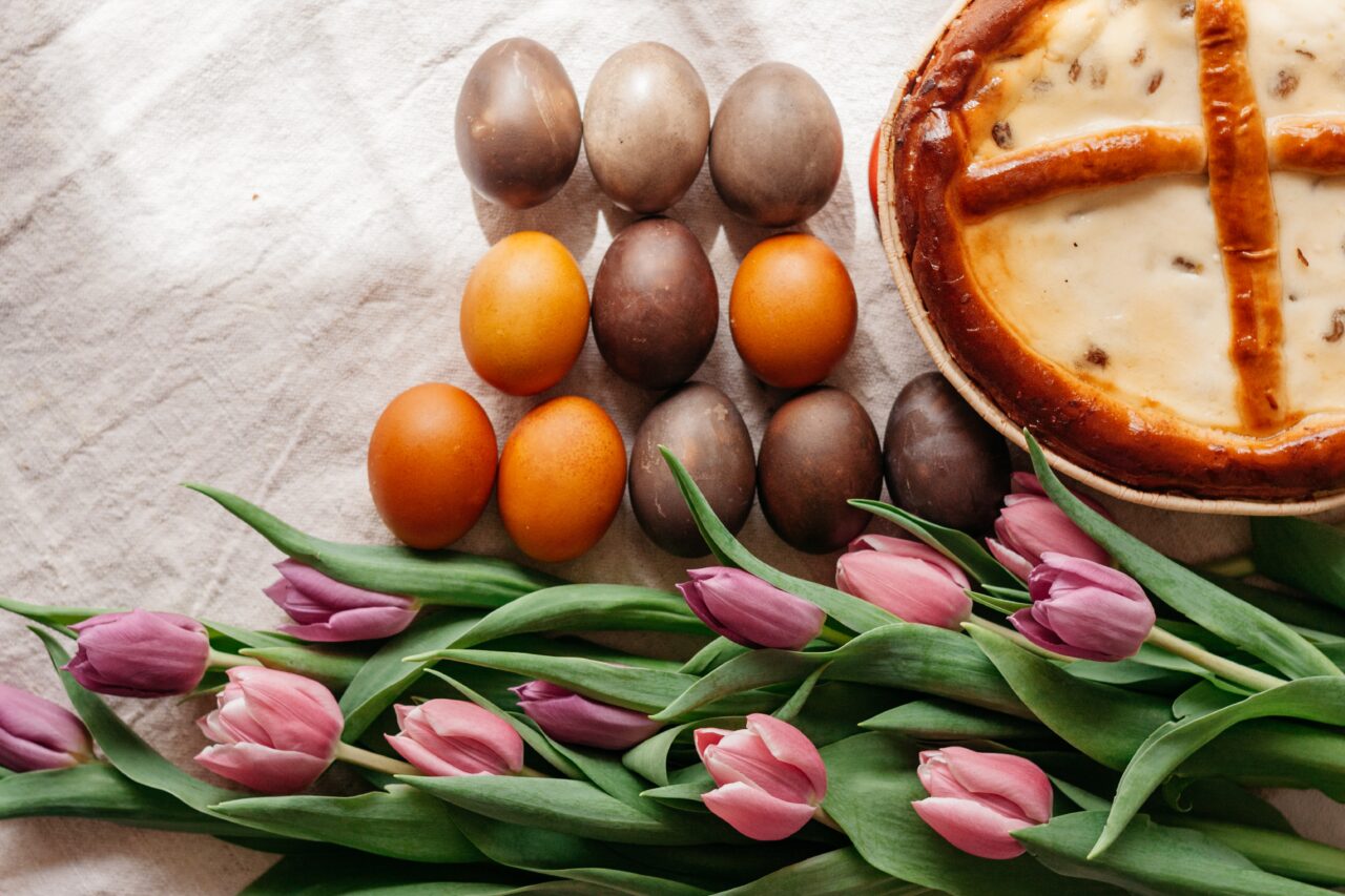 Cea mai delicioasă rețetă de PASCĂ! Ingredientul secret care o va face „ca la mama acasă”