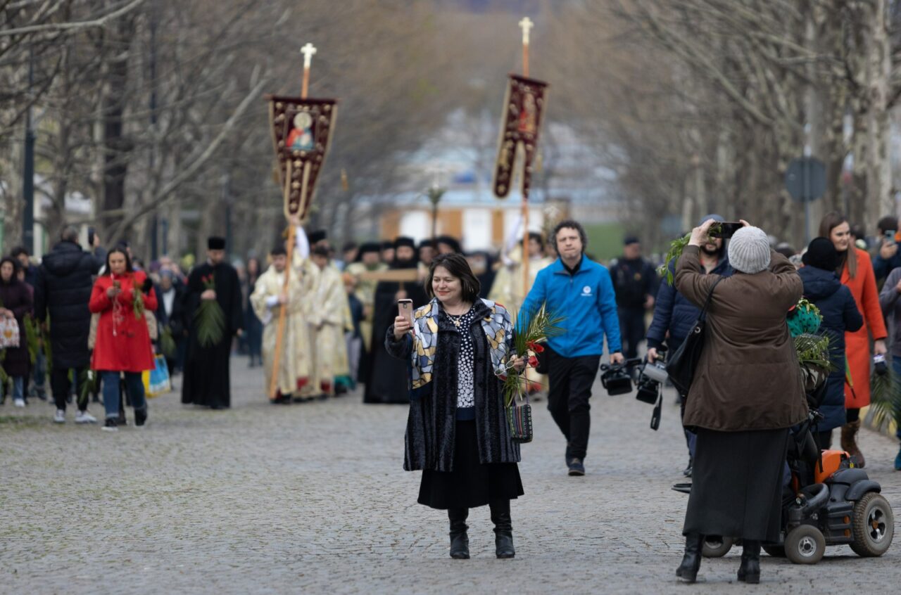 UPDATE | Pelerinaj de Florii 2023. Imagini de pe traaseul procesiunii religioase organizate în București (FOTO)